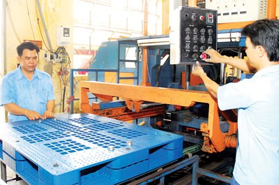 A plastics company in HCMC (Photo: SGGP) A plastics company in HCMC (Photo: SGGP)